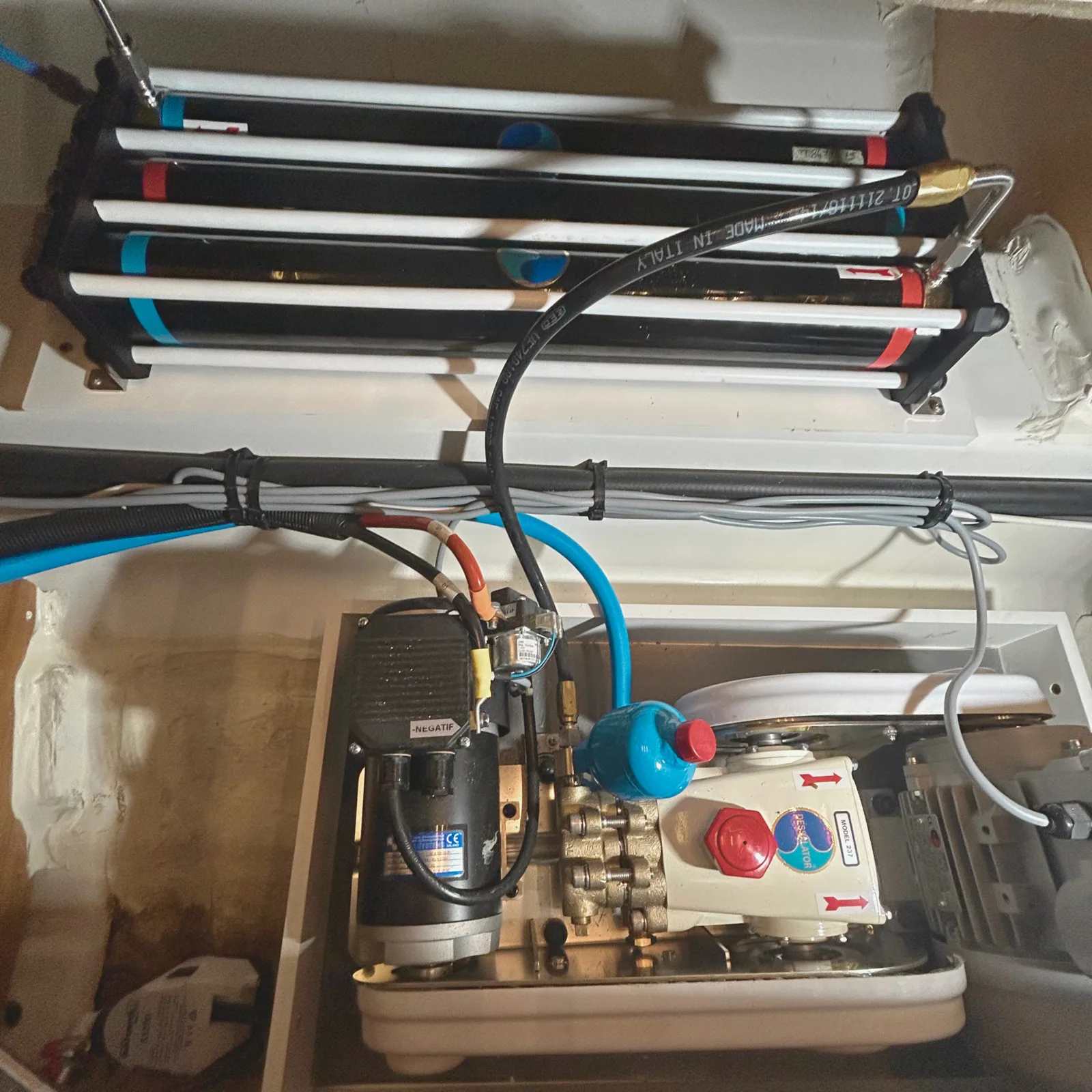 Remplacement de membranes Dessalator sur une Prestige 590